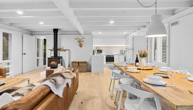 The Coast Country Cottage - Photo 5, Room