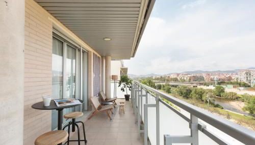 Port Forum Apartments by Olala Homes - Photo 3