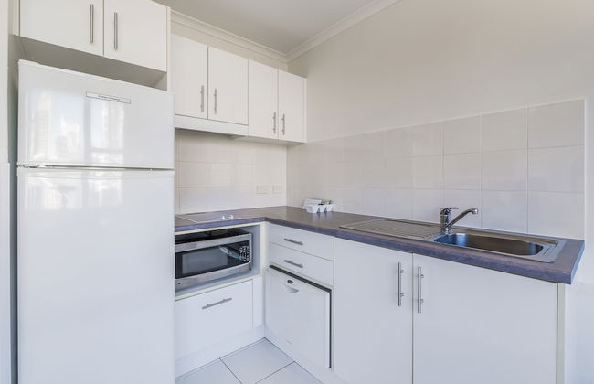 Oaks Sydney Hyde Park Suites - Photo 16