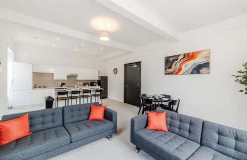 The Central 3BR First-Floor Apartment - Photo 7