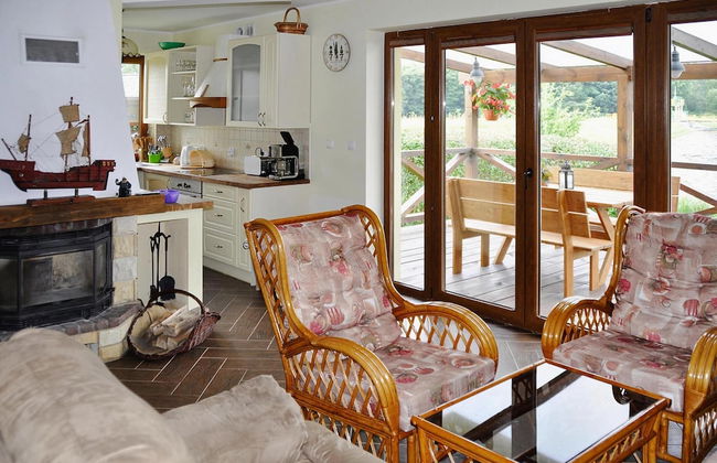 Holiday House by the Lake With a Fireplace - Photo 27