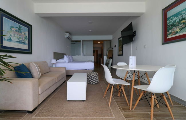 Astonishing 2BR With Spectacular Ocean View - Foto 33