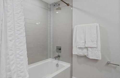 The Modern Muse Art Home - Foto 27