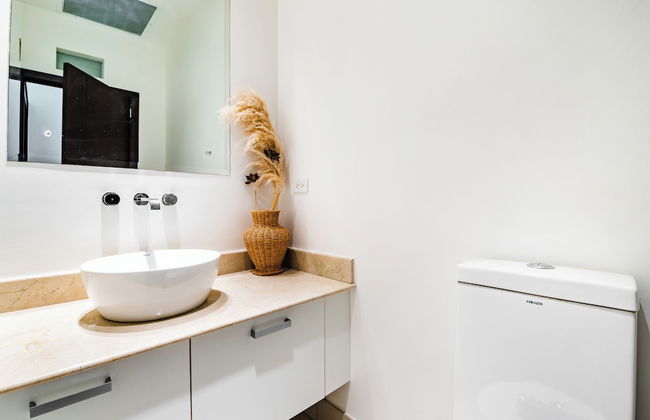 mVillas - Luxury 2Bed 2Bath Condo w Pool - Foto 14