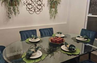 Maleficent's Disney's Jungle VR Retreat - Foto 4