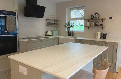 Torran Cottage, Lochside Home near Skye - Foto 8