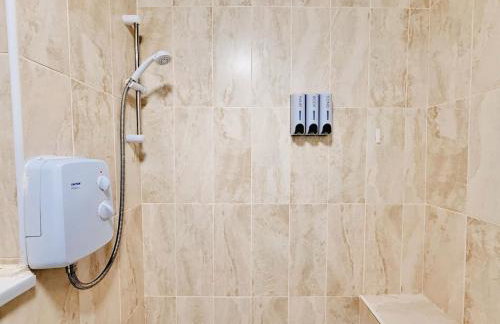 Cosy 1 bed flat, sleeps 4, free parking - Photo 10