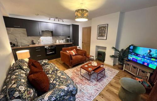 Old Betting Shop for 3 & Furry Friend - Photo 1