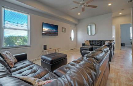 Sleeps 26 2 Homes w/ Waterfront Pool + Boat Dock Laguna Village Escape - Foto 106