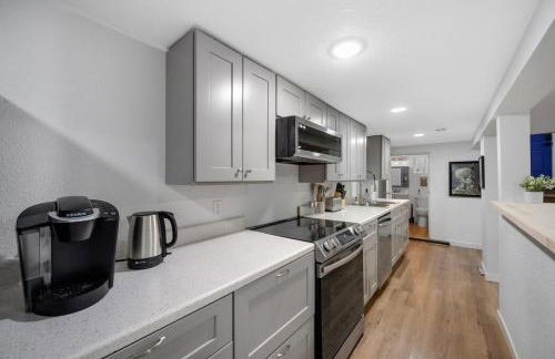 Beautiful Work Stay Retreat in Pueblo Near Downtown - Foto 9