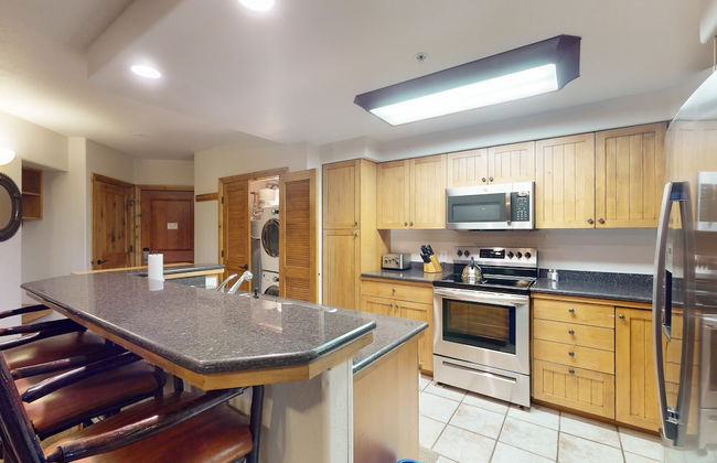 Torian Plum Condominiums - Foto 44