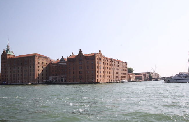 Giudecca Apartment View - Photo 40