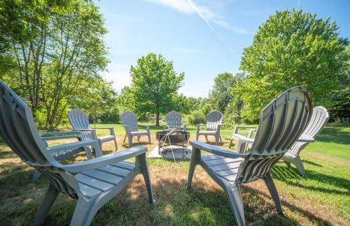 Spacious Country Home, Hot Tub, Fire Pit, Deck - Foto 31