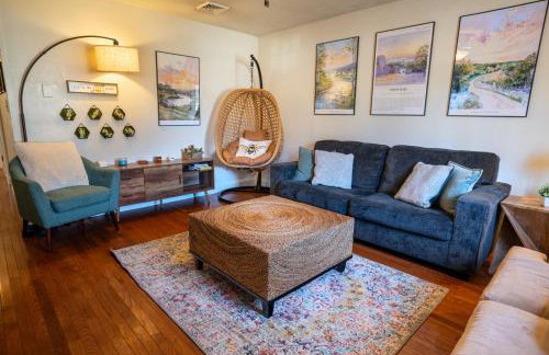 Main Retreat with King Bed in Master and has Garage - Photo 1