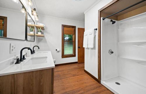 13min Summersville Lake | HotTub | FirePit | Quiet - Foto 18