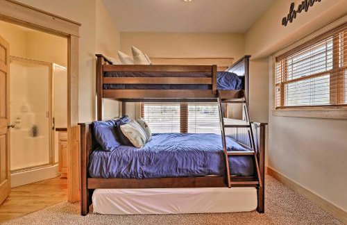 Fish, Hike and Ski Riverfront Granby Cabin! - Foto 19