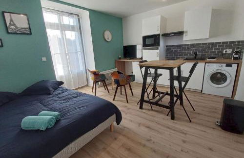 Segré centre ? studio ? 24m² ? cuisne ? wifi ? TOUT NEUF! - Photo 1