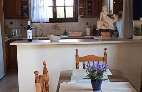 Lovely 2-bedroom Villa in Akrata, all Seasons! - Foto 9