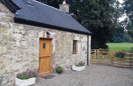 A Cozy Bothy Retreat with Hot Tub - Photo 13