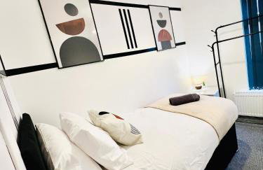 4bedroom Sleeps6 Business ContractorsDiscounts free WiFi - Photo 12