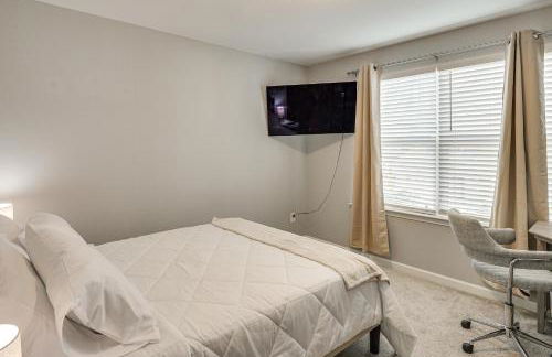 Quiet and Comfy Spring Hill Townhome with WFH Setup - Photo 21