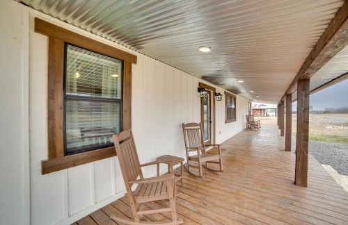 Porch and Fire Pit Ranch Retreat in Blue Ridge! - Foto 21