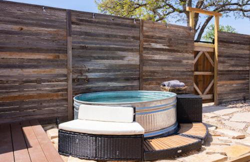 Romantic Tiny Luxury Retreat w heated pool, sauna n outdoor shower in Wimberley 10 acres - Foto 38