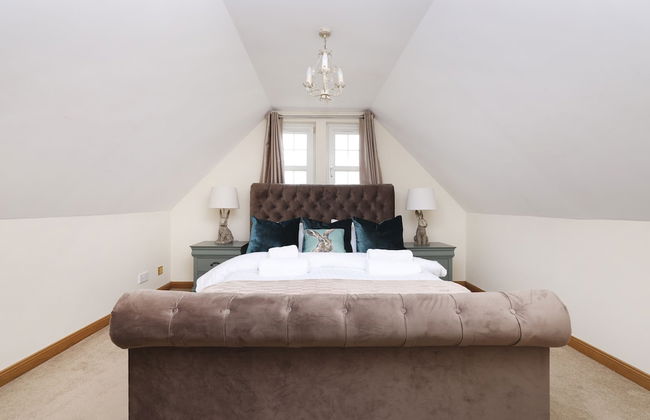 JOIVY Greenknowes Lodge With Hot Tub And Wood Burning Stove - Foto 15