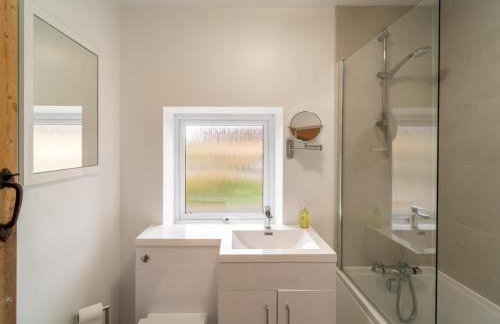 Cosy 2 Bed Terrace Peaceful Village location - Pass the Keys - Foto 40