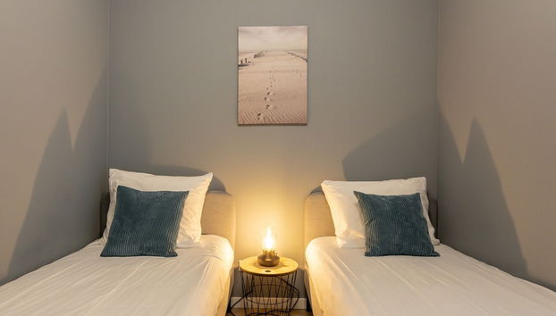 Modern Apartment With Harbour View in Kamperland - Foto 3, Habitación