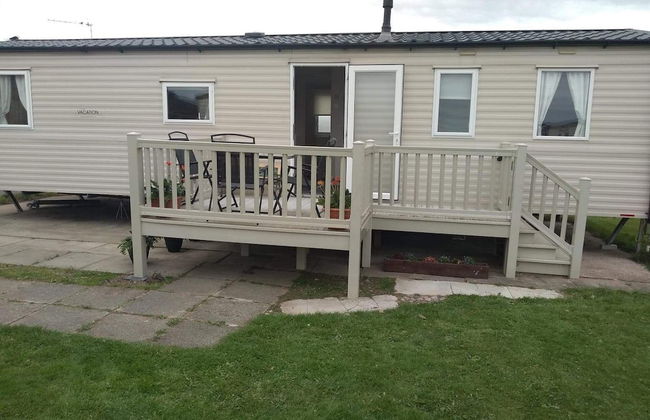 2 Bedroom 6 Berth Caravan With Decking - Foto 1