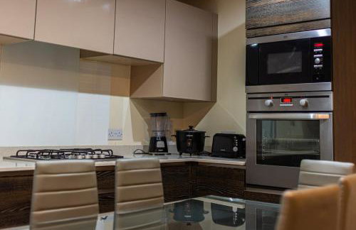 Amanah Properties - Elegant Home in Shepherds Bush, steps from Westfield, Sleeps 8 - Foto 8