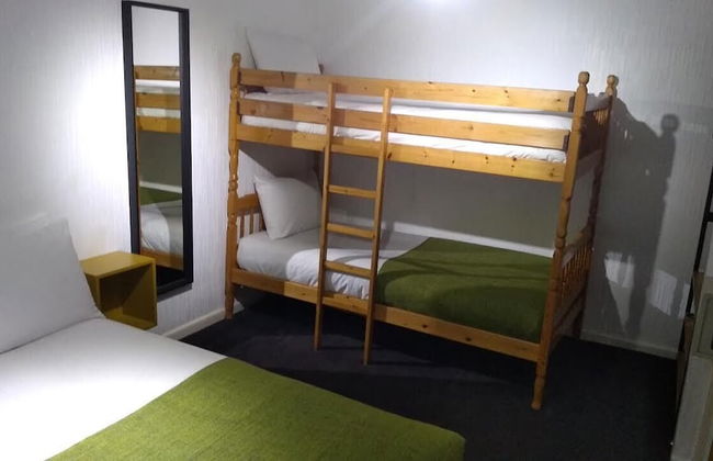 The Bawdens Holiday Apartments - Foto 3