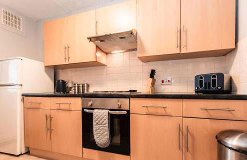 BEST PRICE! Perfect Gunwharf Accommodation - 5 single beds or Kingsize FREE PARKING - Foto 48
