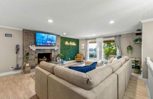 MtnCity Views 4BR Firepit FamilyRetreat NearUNR - Foto 6