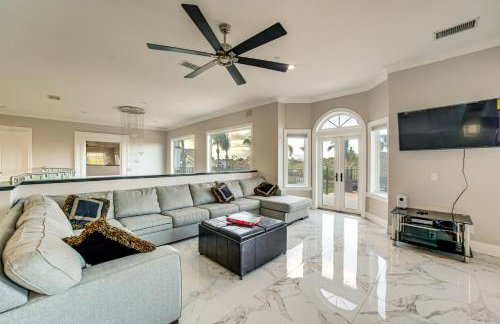 Expansive Riverside Mansion! Luxe, Family Friendly - Foto 16