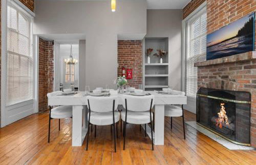 Allentown 5 BR House Free Parking No Chores! - Photo 35