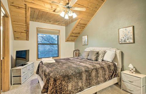 Spacious Pine Mountain Club Cabin with Fire Pit - Foto 24