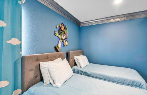 Spacious 7BR Retreat w Pool Game Room - Foto 63