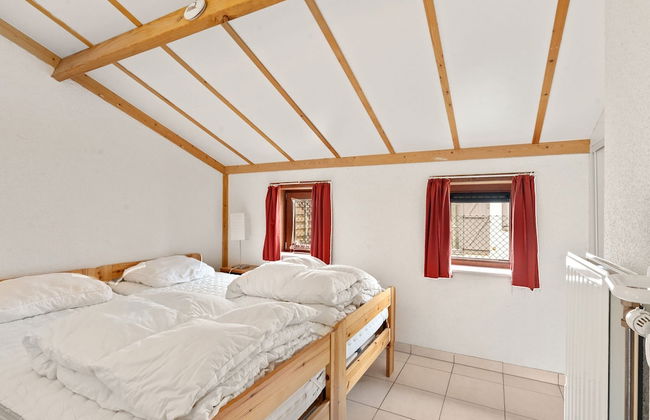 Nice Holiday Home by the sea - Photo 4