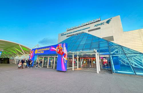 Modern 2 Bed Sleeps 6 near O2 ExCeL Enjoy river views and easy access to the IFS Cloud Cable Car Features 2 bedrooms plus a sofa bed for 6 guests - Foto 30