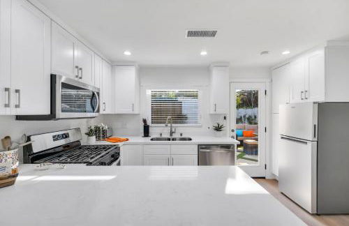 Cozy Cottage, Brand New, fully Private, walk to Everything - Foto 10