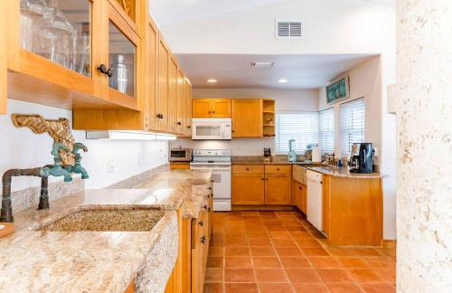 Salty Dog direct oceanfront luxurious retreat! - Foto 75