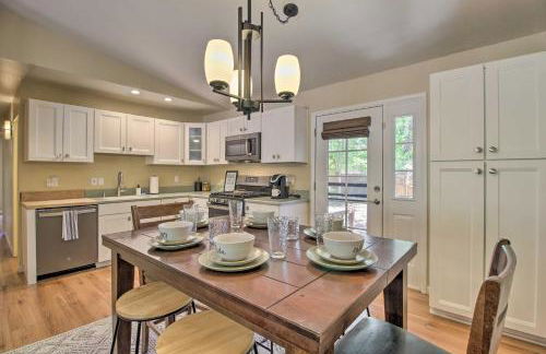 Cozy Forest Retreat! Pet-Friendly Pinetop Cabin - Foto 6