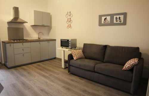 Aetna Silva - Photo 6