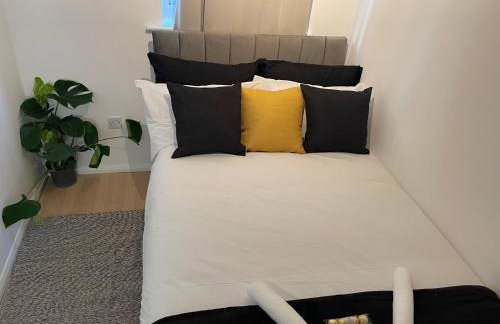 Cosy Flat behind a CreekBeach in Grays - Foto 1