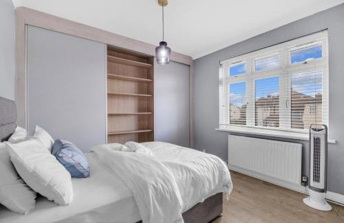 4 Bed House-Garden-Parking-15 min Elizabeth Line - Foto 16