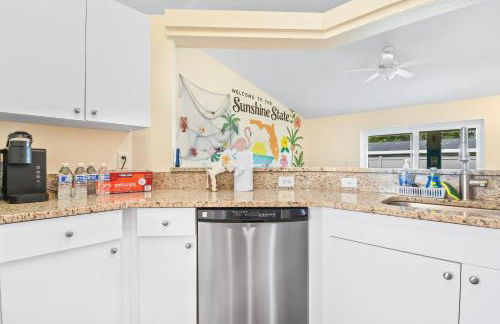 SaltyLux16 Heated Saltwater Pool, Near Beach, Honeymoon Island, Farmer market - Foto 21