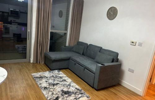 Central 1-Bed Apt for 4 Close To Transport Shops - Foto 5