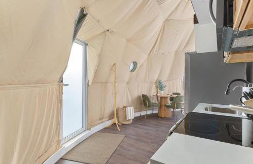 Sky Dome - Romantic Stay, Hot Tub, Wi-Fi, AC & Heat - Photo 30
